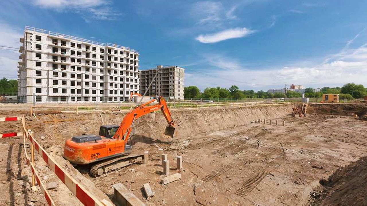 В Москве сокращается число новостроек на котловане